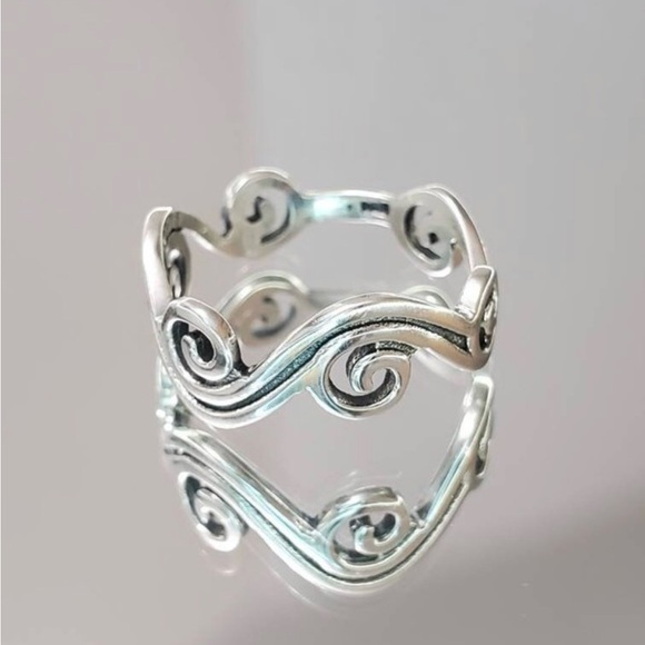 Sterling Silver Tidal Wave Ring - Picture 5 of 5